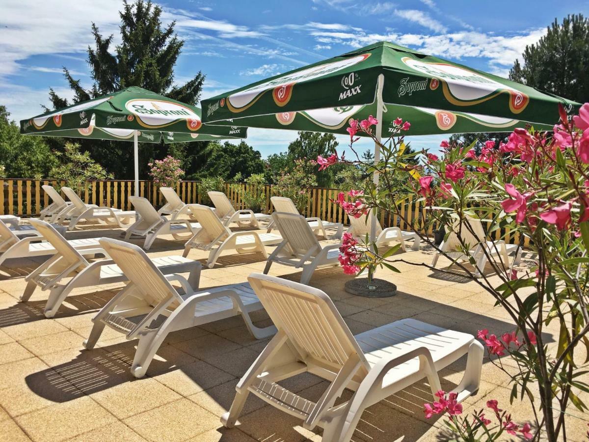 Hotel Magnolia بالاتونزيبيد المظهر الخارجي الصورة